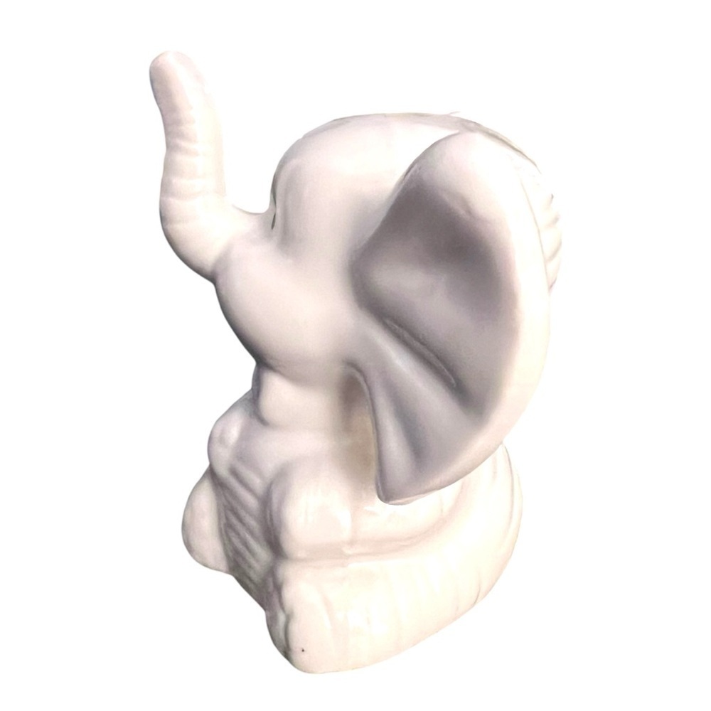 Vintage Lucky Elephant Ring Holder Trinket Figurine Trunk Up White Ceramic 3” - Picture 2 of 9